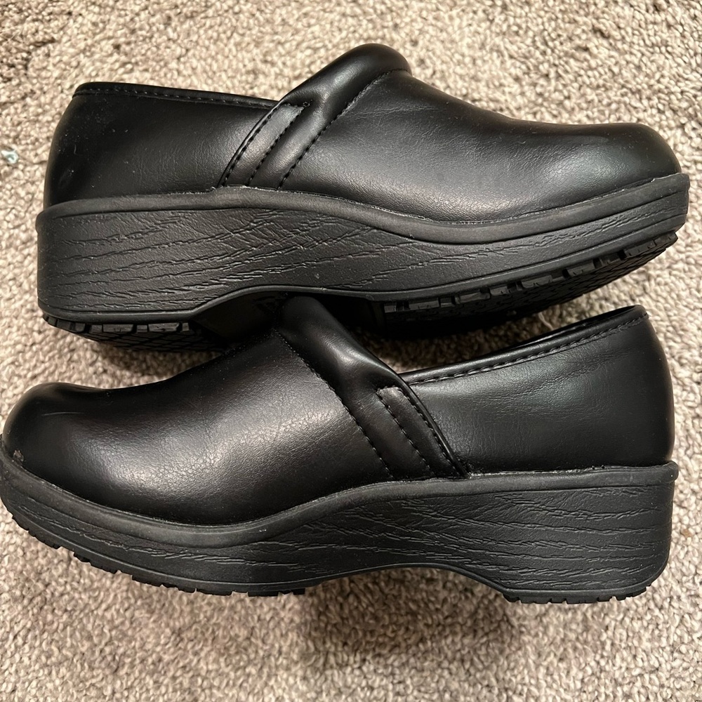 Non Slip Clogs